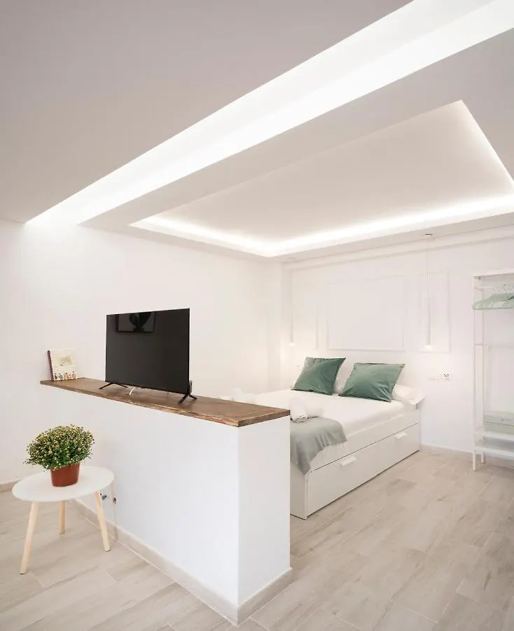 Estudio Tranquilo A Un Paso De La Vibrante Malaga Benalmádena 0*,  España