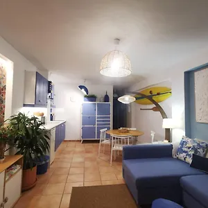 casa-blue-fish.hotelsinnerja.org/